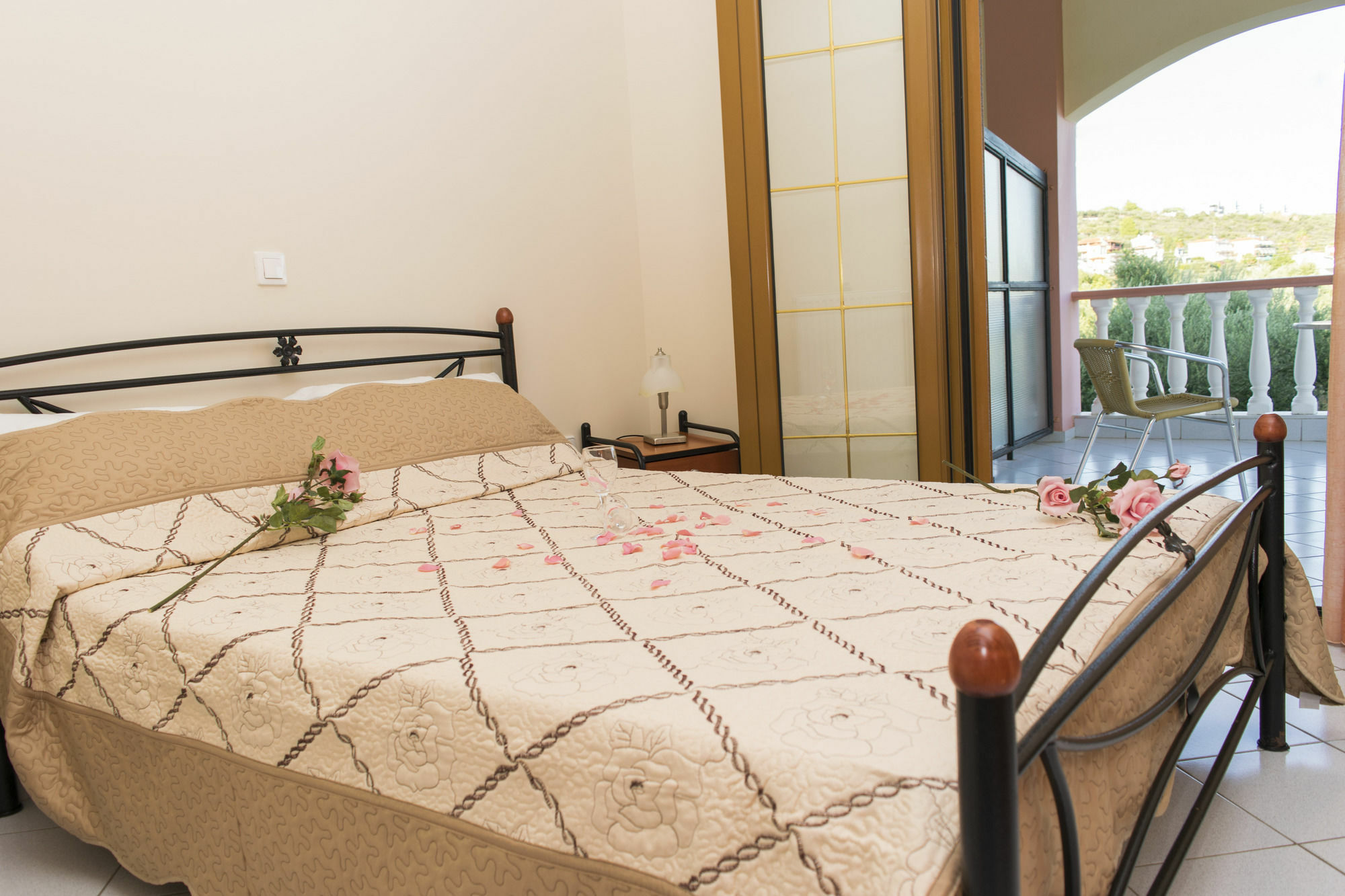 Sofia Apartments Mavrovouni  Bagian luar foto
