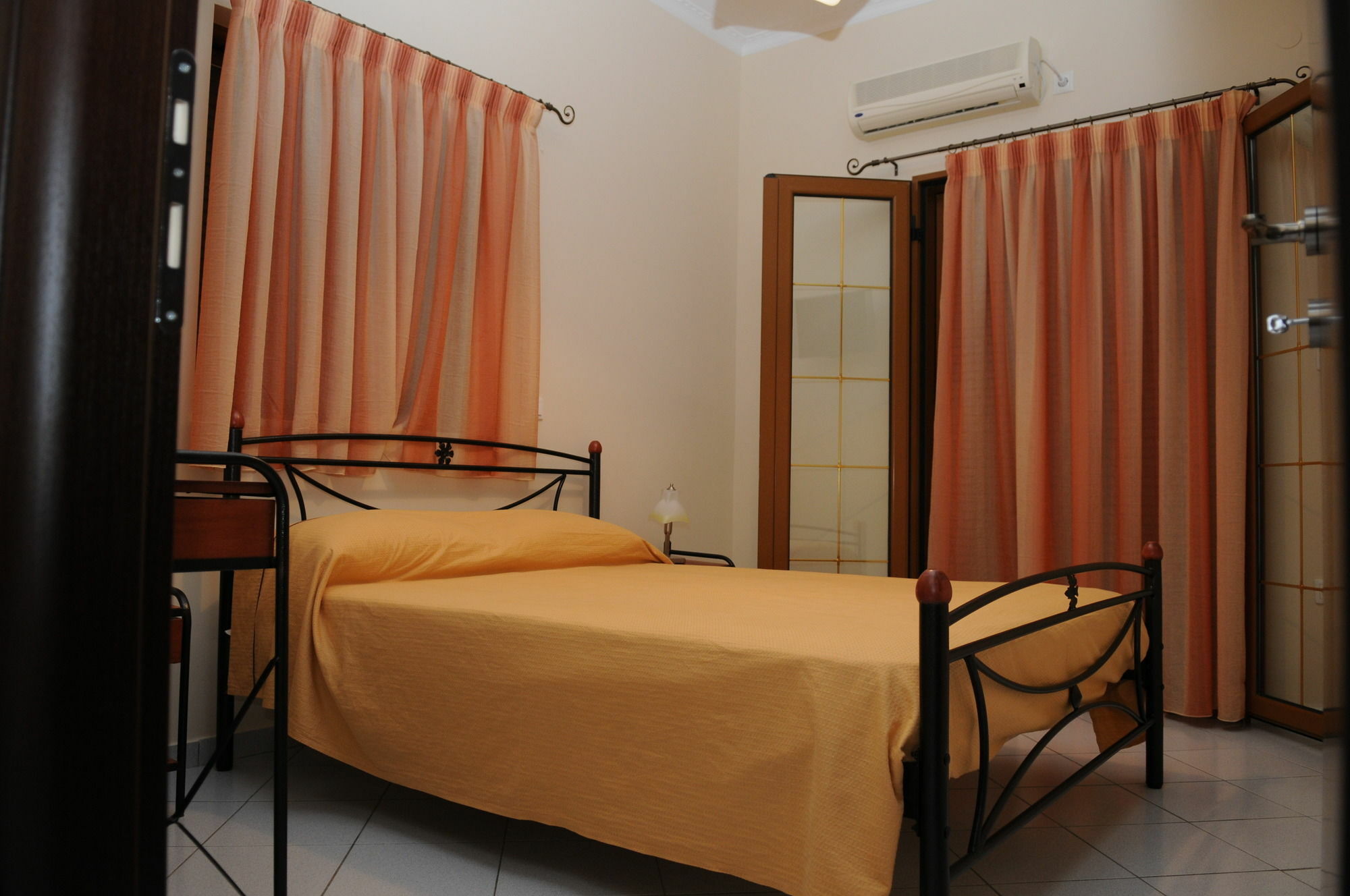 Sofia Apartments Mavrovouni  Bagian luar foto